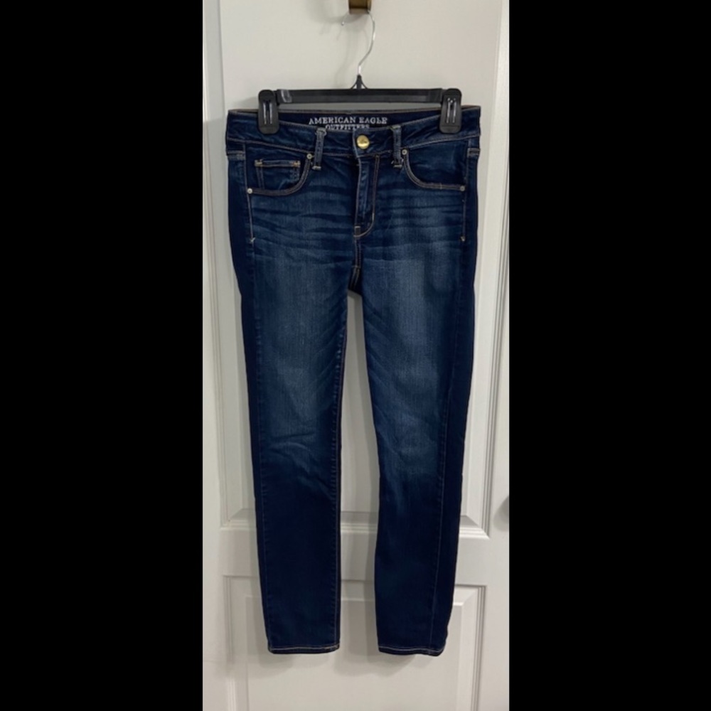 American Eagle Outfitted Jeans